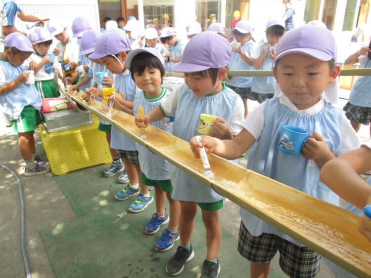 夏期保育の様子（7月、8月）